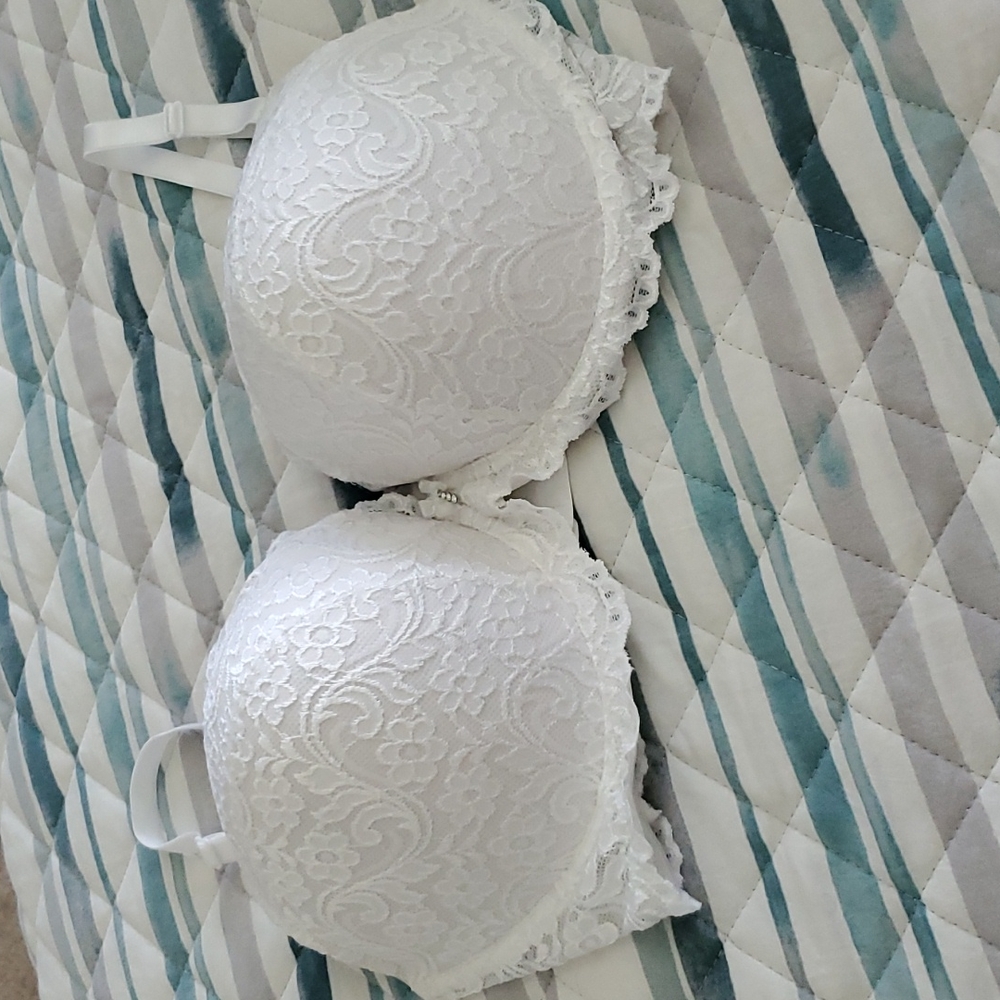 36DD Push Up Bra